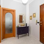 Guesthost - Santa Rita District Functional Flat