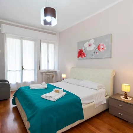 Guesthost - Santa Rita District Functional Flat *