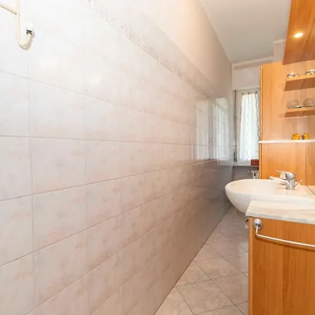 Santa Rita District Functional Flat *