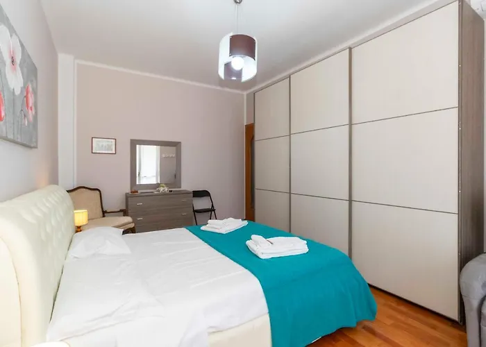 Appartement Guesthost - Santa Rita District Functional Flat *