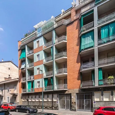 Guesthost - Santa Rita District Functional Flat *